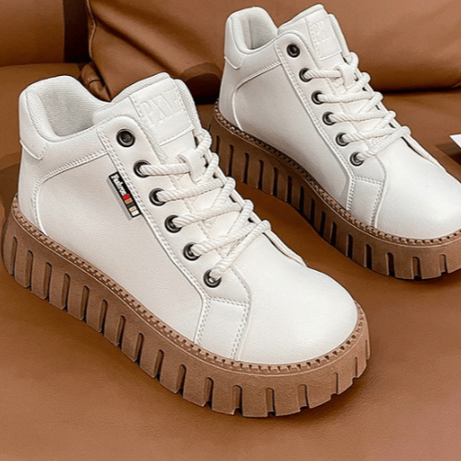 Botičky s hrubou podrážkou s nízkym strihom